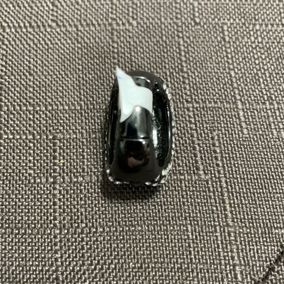Bulky ring with clear rhinestones - Picture 3 of 4